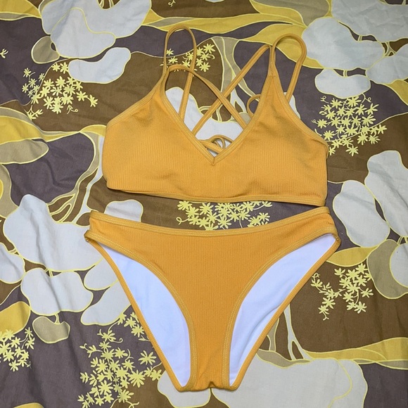 Women’s 2 piece Mustard yellow bikini - Picture 2 of 4